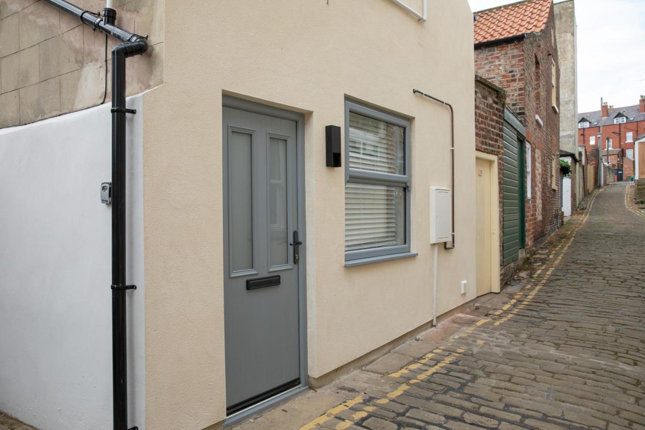 Bijou Romantic Retreat, Whitby Centre Eksteriør billede